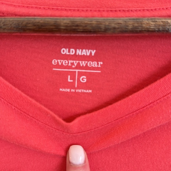 Old Navy ‘Everywear’ Embroidered T-Shirt - Picture 7 of 8